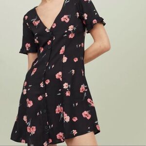 EUC H&M  Black Floral Button Down Dress XS